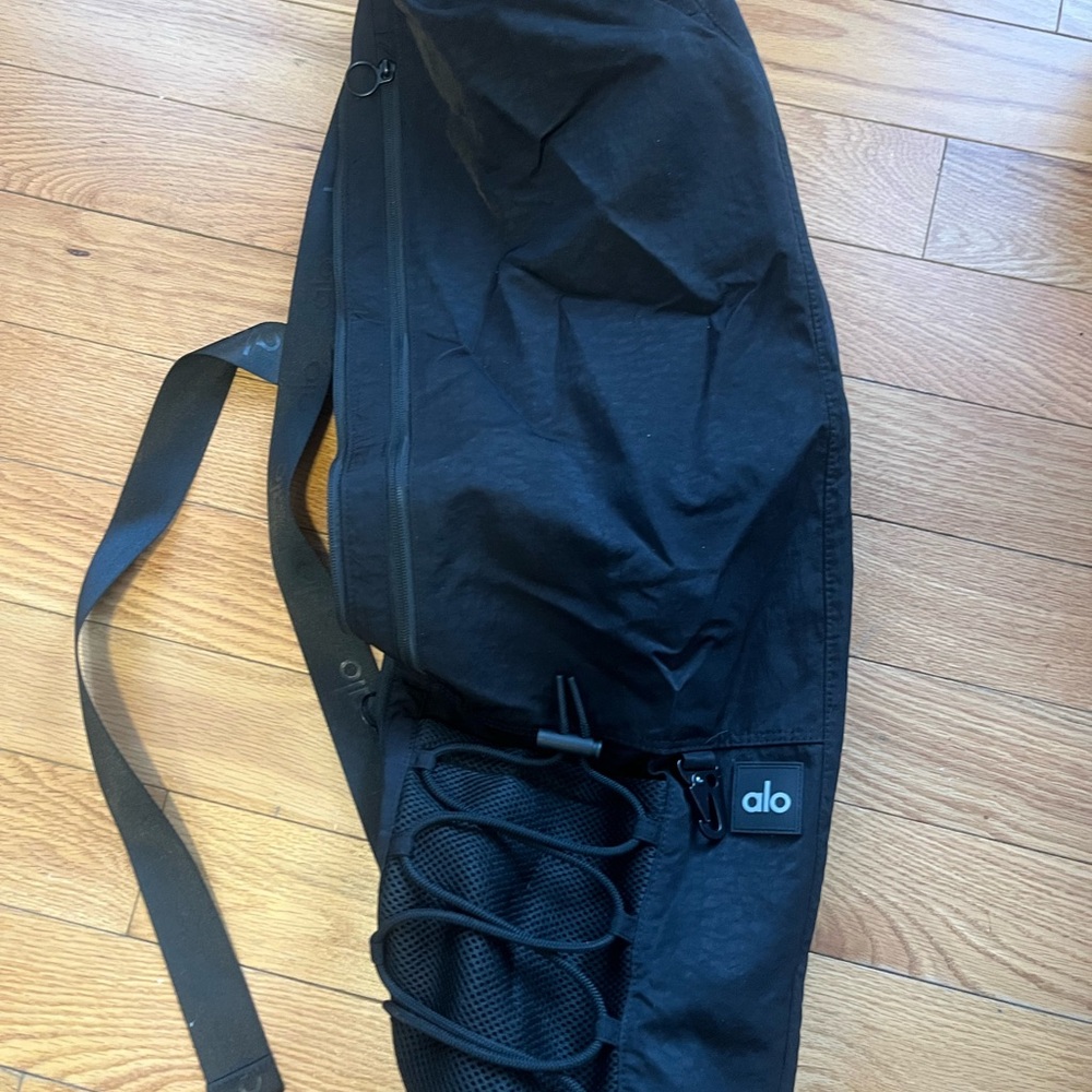 Alo Yoga Mat Utility Bag - Black